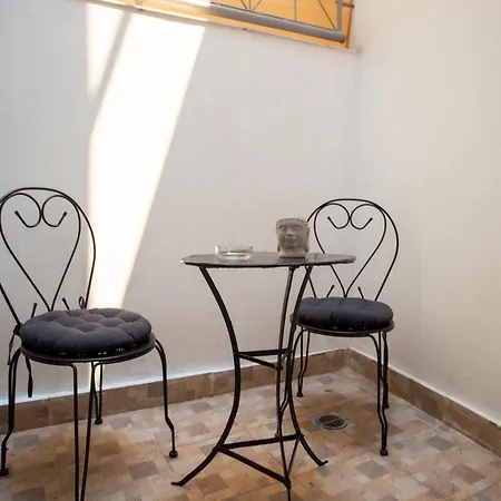 Zoufi Cozy Living شقة باترا