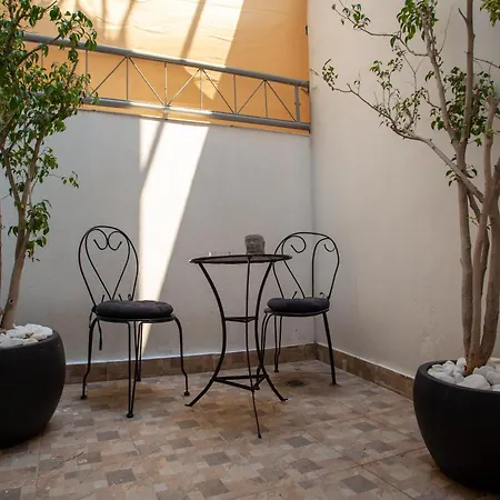 Zoufi Cozy Living باترا